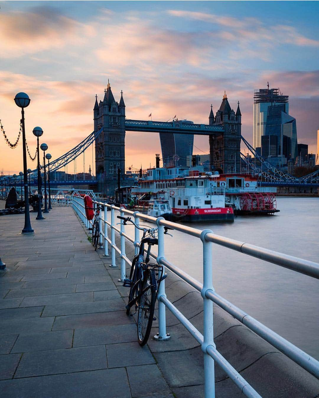 @LONDON | TAG #THISISLONDONさんのインスタグラム写真 - (@LONDON | TAG #THISISLONDONInstagram)「Wrapping up a stunning weekend in #LONDON! Roll on Monday! ☺️🔥 // 📸 @jetaime.07 🙏🏼🙏🏼 // #thisislondon」4月15日 6時32分 - london