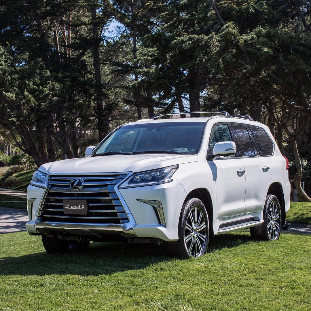 Lexus USAのインスタグラム：「Creativity. Craftsmanship. And amazing cuisine. Our kind of event. Thanks to @pbfw for an amazing weekend. #PBFW #LexusCulinary」