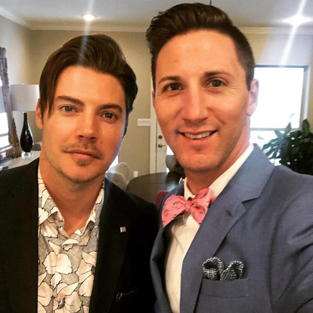 ジョッシュ・ヘンダーソンさんのインスタグラム写真 - (ジョッシュ・ヘンダーソンInstagram)「What a great time at the Arkansas Derby yesterday. I love the town of Hot Springs and the people in it. Such a special place!! Thanks for the hospitality and the great times ! And thanks to @ted_baker for hooking up the fresh threads !!」4月15日 7時28分 - joshhenderson