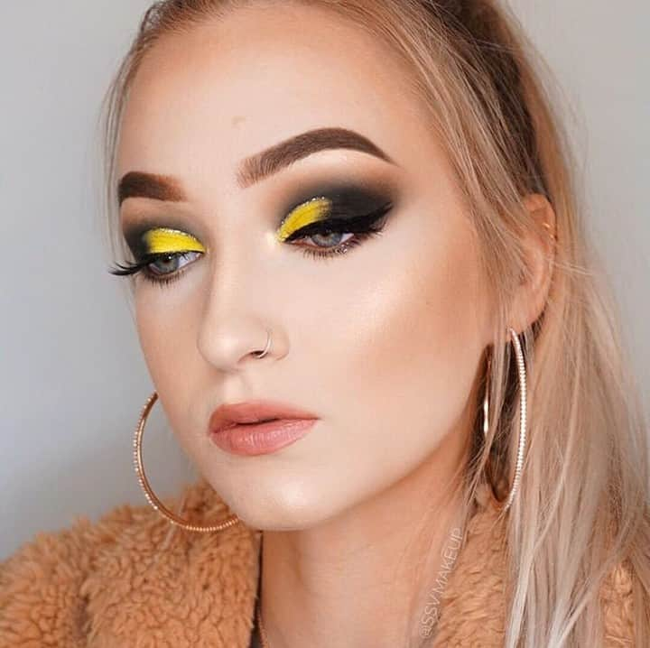 Makeup Addiction Cosmeticsさんのインスタグラム写真 - (Makeup Addiction CosmeticsInstagram)「Black and gold by @ssv.makeup⁣ 💛🖤⁣ EYES:⁣ - @makeupaddictioncosmetics sinful eyes palette⁣ #makeupaddictioncosmetics #makeupaddiction #glamspire #makeupobssesed #makeupisfun #universalhairandmakeup #makeupideas ⁣ ⁣」4月15日 8時00分 - makeupaddictioncosmetics