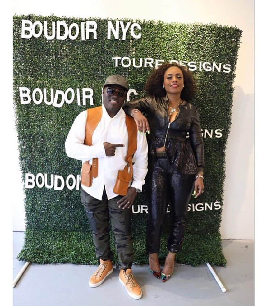 バスタ・ライムスさんのインスタグラム写真 - (バスタ・ライムスInstagram)「Congrats to the Queen & Boss lady on the launch of @boudoirnyc_ and the King & Boss man on @touredesigns for the huge turn out and success at their pop up shop today!! LOVE Y’ALL!!! REAL DON SHIT!! #Blackexcellence」4月15日 8時18分 - bustarhymes