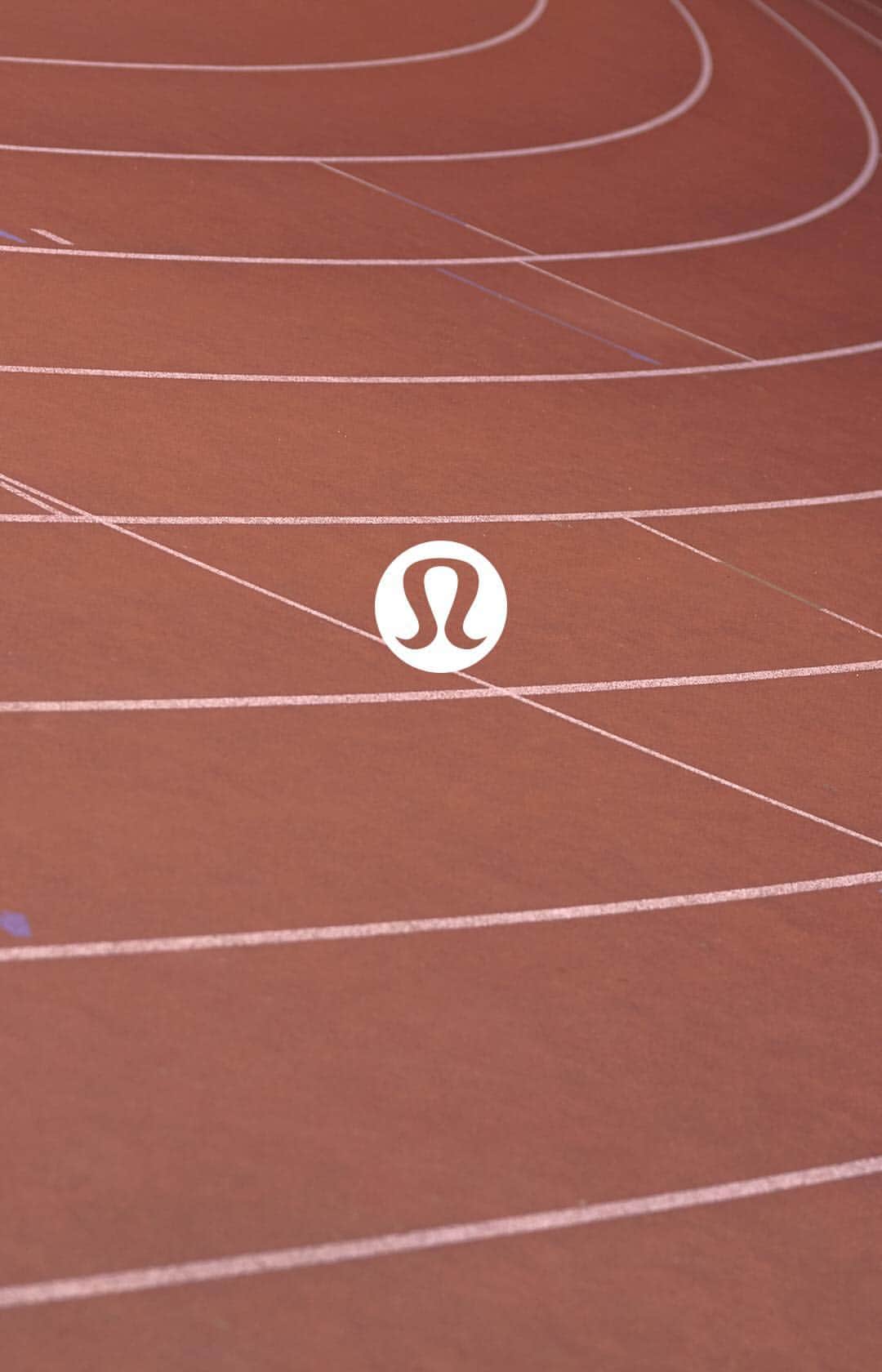 のインスタグラム：「For marathon training, running a track can help improve run efficiency, pace, and overall aerobic activity.  Learn how from track and speed experts, Jermayne Taylor and Paul Bains in the third episode in our Total Run Training series with Charlie Dark—link in bio.  #thesweatlife.」