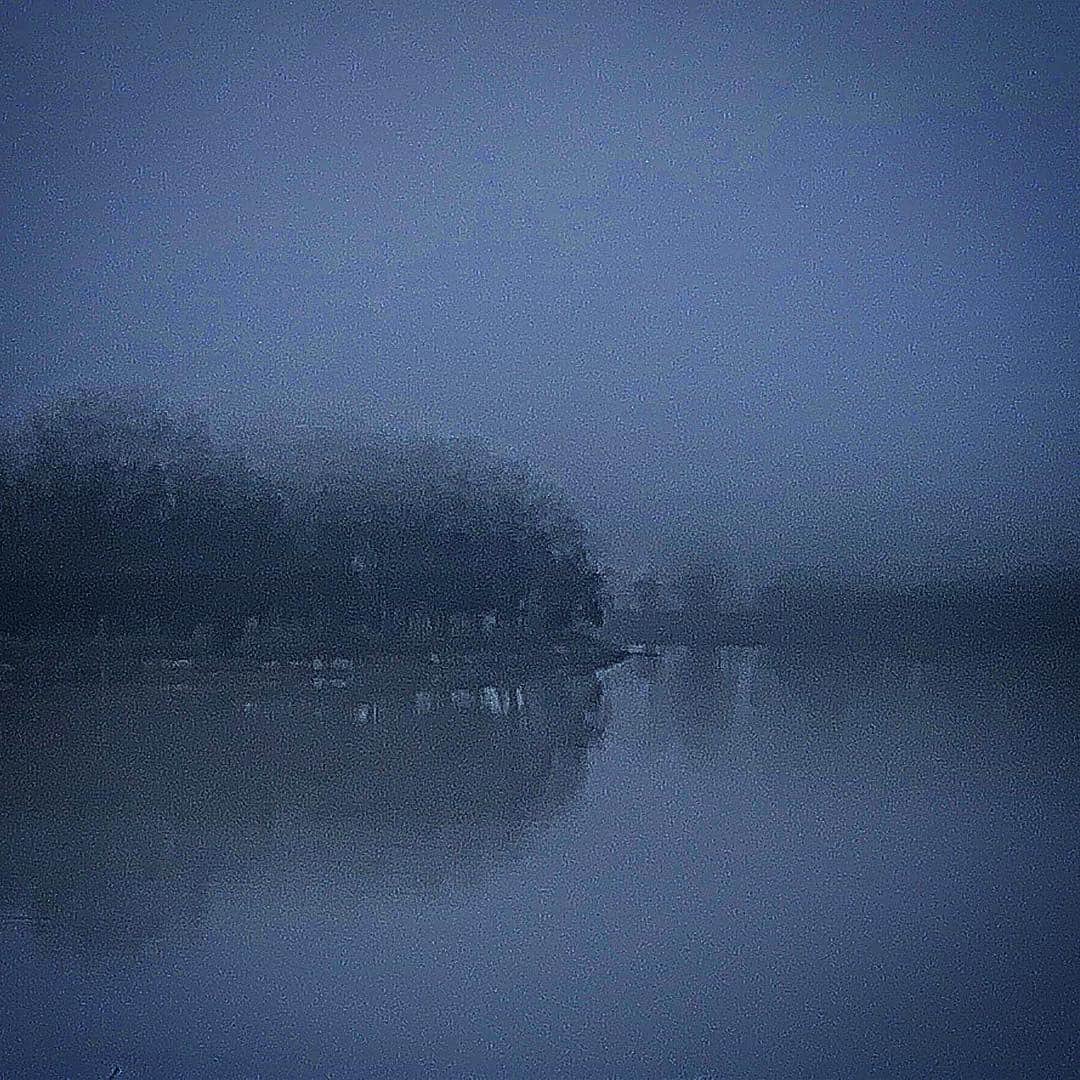 ロン・ハワードさんのインスタグラム写真 - (ロン・ハワードInstagram)「foggy #newengland morning」4月15日 8時23分 - realronhoward