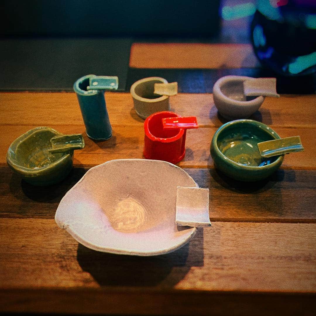 セス・ローゲンさんのインスタグラム写真 - (セス・ローゲンInstagram)「So maybe I joined a pottery studio so I could start making my own ashtrays.」4月15日 8時45分 - sethrogen