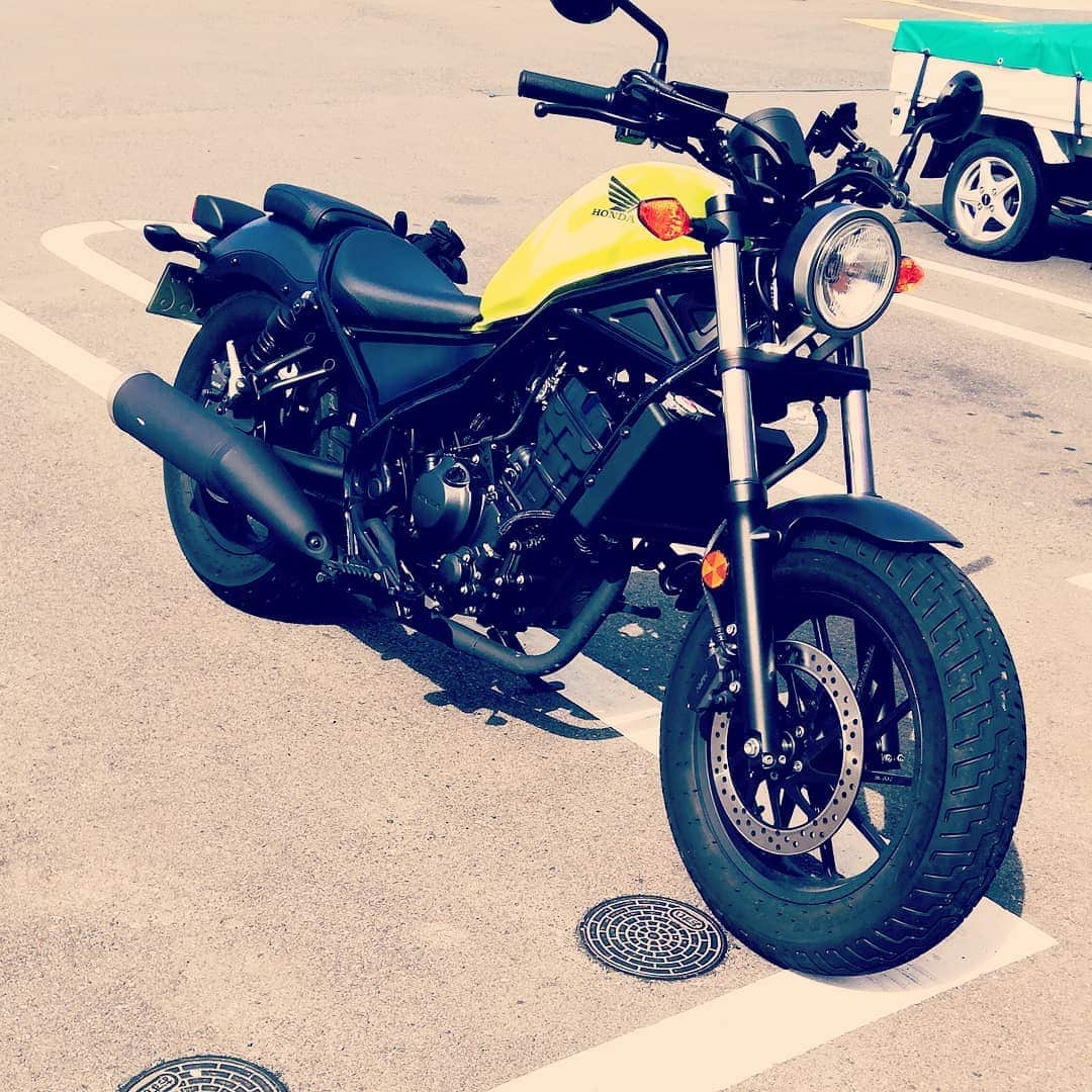松本隆博のインスタグラム：「。 みなおは～ 天気が良いので、 早朝からバイクで 走り回ってますー \(*ˊᗜˋ*)/」