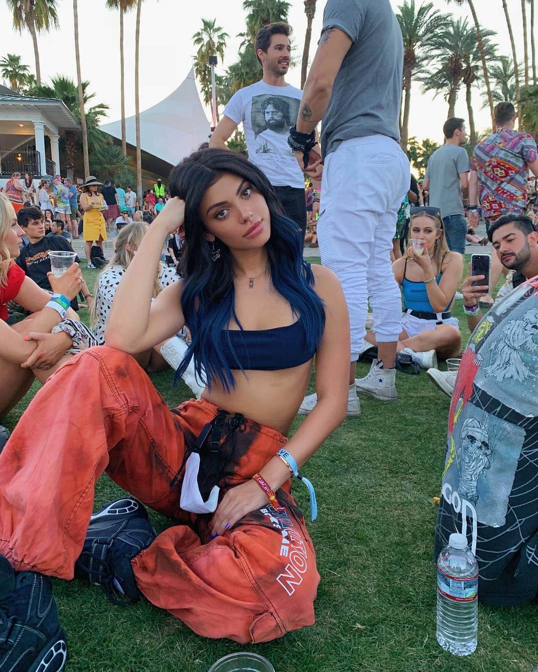 ケルシーのインスタグラム：「top from @revolve #revolvefestival」