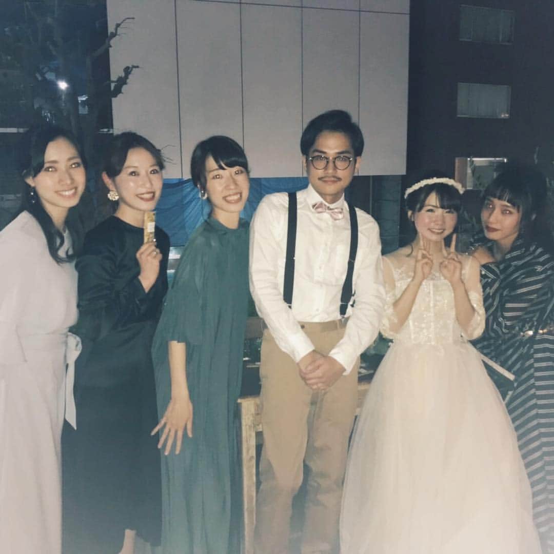 TsurutaHitomiのインスタグラム：「人妻😊ももてんおめでとう㊗️最高に可愛いし綺麗よ😘 #ごもも #身長伸びてた #0413 #SWU」