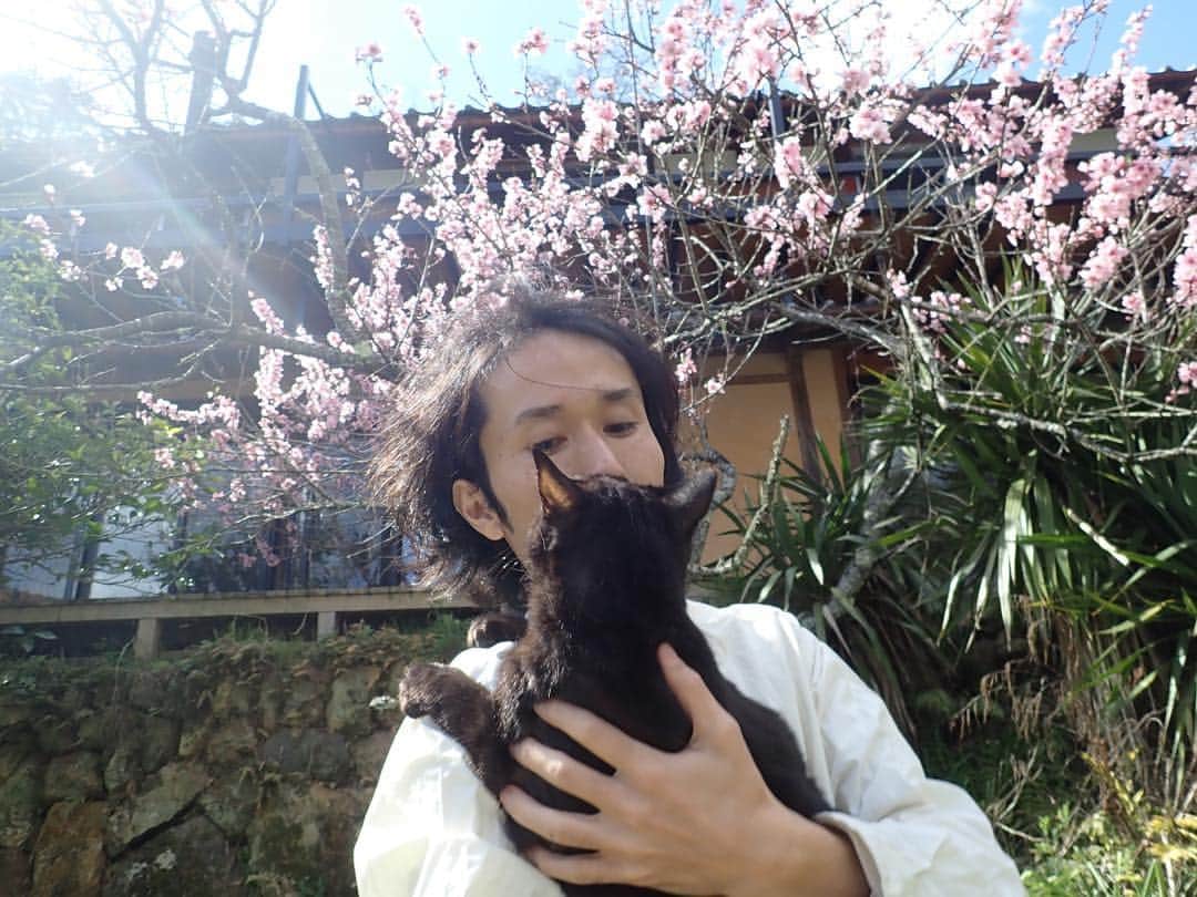 高木正勝のインスタグラム：「福島、仙台、東根（山形）、くじゅう（大分）、福岡、と五ケ所を巡る旅も無事に終わりました。いろんな出会いがありました。胸いっぱいです。みなさま、ありがとうございました！」