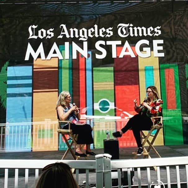 アンバー・タンブリンさんのインスタグラム写真 - (アンバー・タンブリンInstagram)「Great day speaking with Mariel  Garza at The LA Festival of Books today. One of my favorite literary festivals, hands down. #LAFestivalOfBooks2019」4月15日 9時53分 - amberrosetamblyn