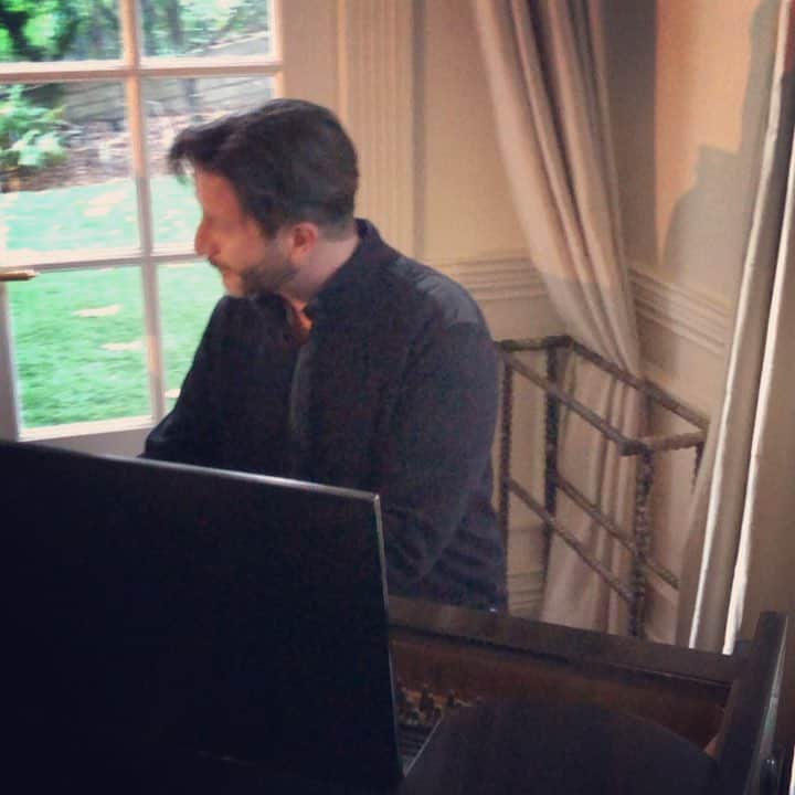 アシュトン・カッチャーのインスタグラム：「GOT @mazzant YES!」