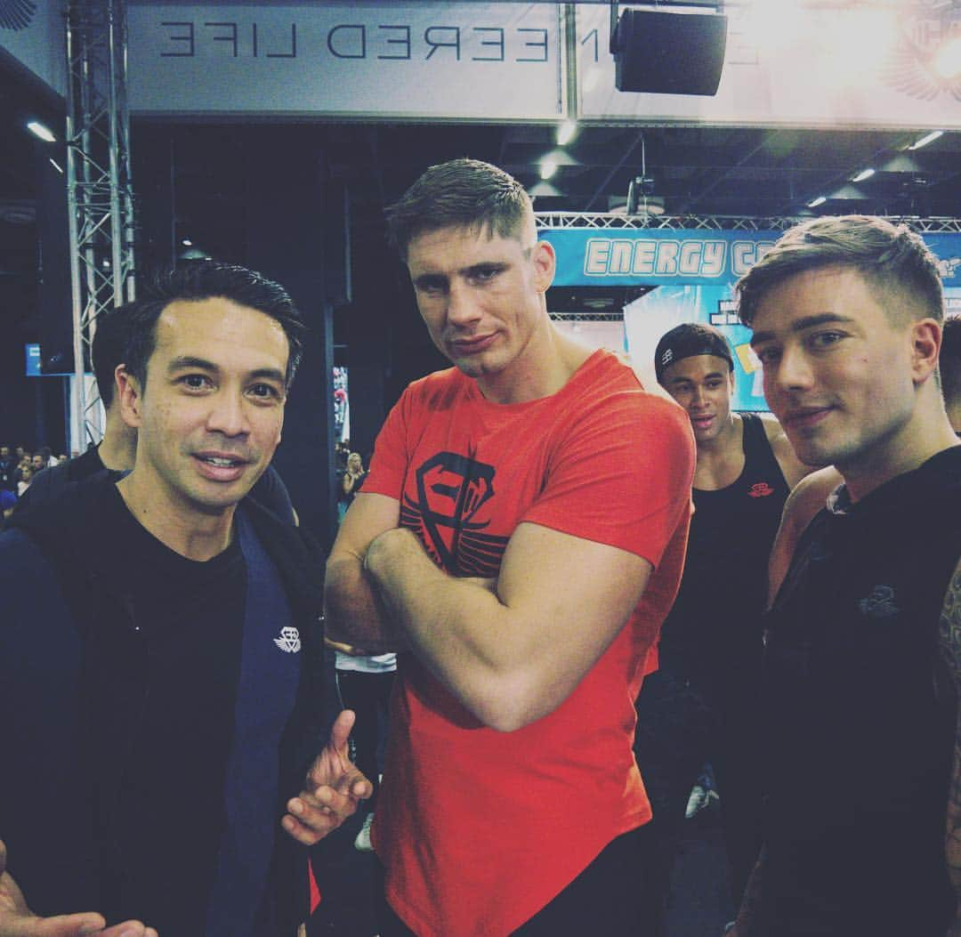 レイドバック・ルークさんのインスタグラム写真 - (レイドバック・ルークInstagram)「@bodyengineers crew! @ricoverhoeven @headhunterz and I joining @tavicastro at #FIBO this year 😊. . Photo by @marinusmusic」4月15日 10時58分 - laidbackluke