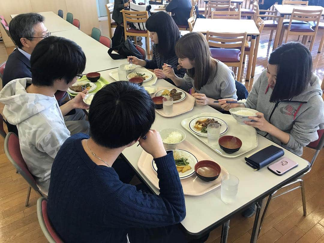 Soka Universityさんのインスタグラム写真 - (Soka UniversityInstagram)「4月16日(火) ステーキデー！ 明日本部棟13階、ロワール食堂、ニュープリンスホール、創価女子短期大学プリンセス食堂で食べられます！ Steak day tomorrow! Prepared at Central tower, New Loire, New Prince Hall, Soka Women’s College Princess Hall!  #discoversoka #sodaigram #sokauniversity #創価大学 #hachioji #八王子 #tokyo #東京 #campus #キャンパス #cafeteria #食堂 #steak #ステーキ #students #学生 #lunch #ランチ #april #4月 #spring #春 @swc_koho_is」4月15日 10時59分 - sokauniversity