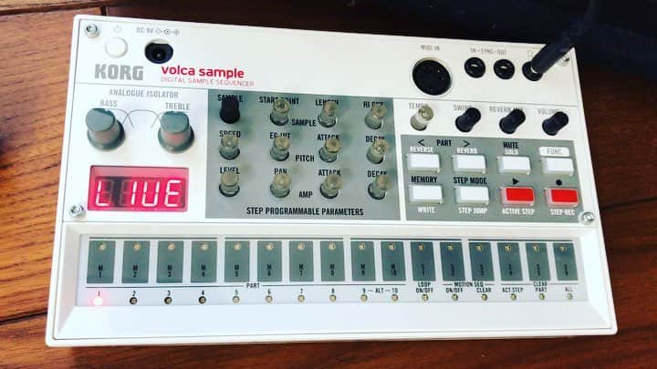 井手大介のインスタグラム：「今日のビート #todaysbeat #volca #volcasample」