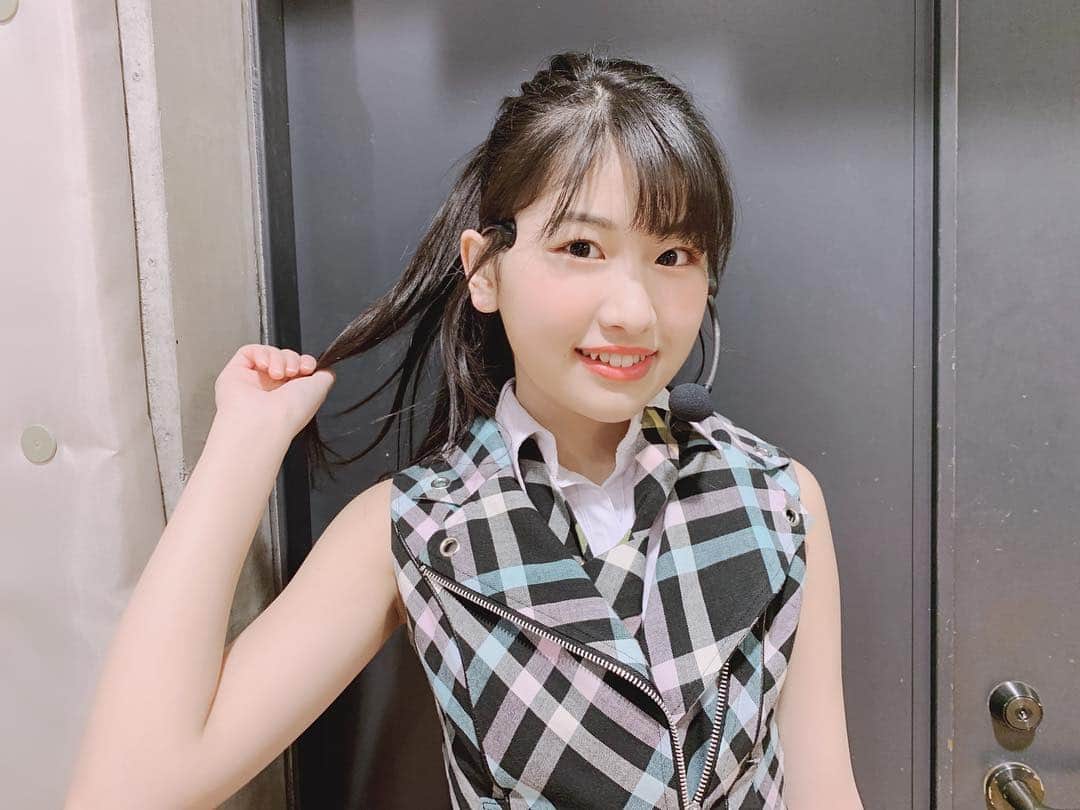 高橋彩香のインスタグラム：「虹をつくりました。  #虹のつくり方 #チーム8 #5周年」