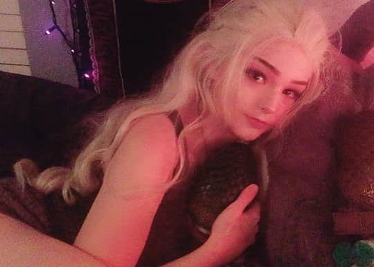 Nicole Eevee Davisさんのインスタグラム写真 - (Nicole Eevee DavisInstagram)「In honor of the last season of Game of Thrones I wanted to make a temporary break in my hiatus to share this look again 🐉 its close to my heart in so many ways so here’s a thrown together timeline of my Daenerys looks dating back as far as 4 or 5 years. I’ve worn this cosplay so many times and in so many shapes and forms from casual to fully put together, at cons to my backyard, to even sporting just the inspired hair styles at family functions or out in public. Daenerys is such a strong and powerful character and a major role model of mine, I aspire to build on that pure strength and leadership she presents to the world in my own life🔥🐲⚔️」4月15日 11時51分 - eeveedavis