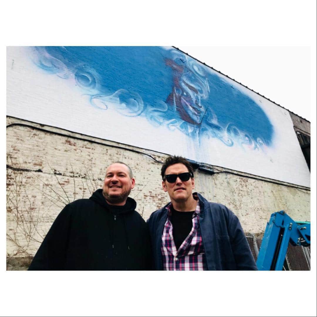 マット・ディロンさんのインスタグラム写真 - (マット・ディロンInstagram)「Met up with artist Julien @mrcenzone from South London he was working on a mural in my home town Mamaroneck NY. When it’s finished, my face will be sandwiched between silent film legends- #liliangish and #ethelbarrymore」4月15日 12時44分 - mattdillon