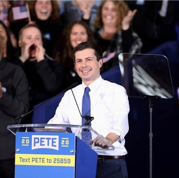 マット・ボマーさんのインスタグラム写真 - (マット・ボマーInstagram)「Mayor Pete. June 19, 2019. Stay tuned...」4月15日 12時44分 - mattbomer