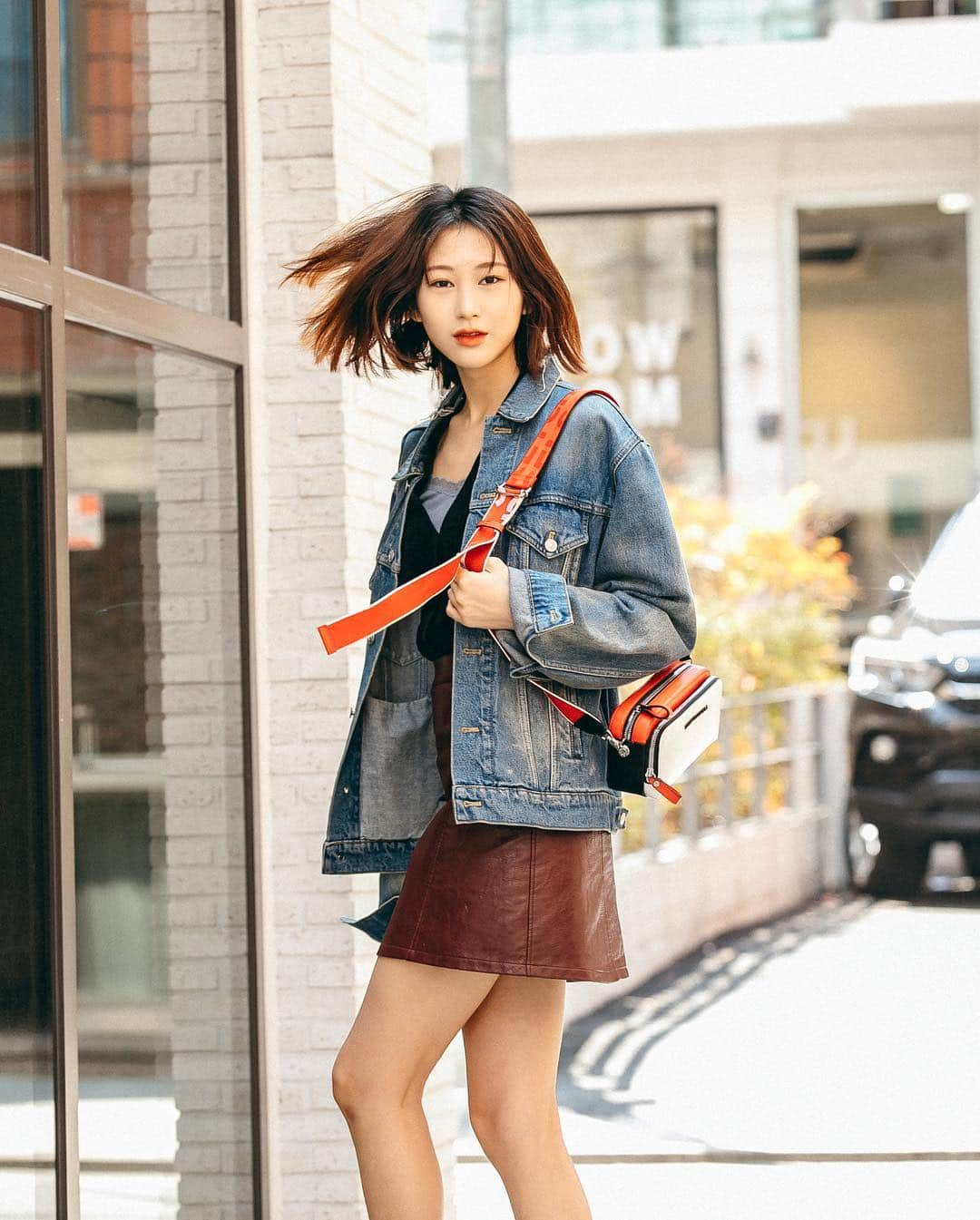 가로수길 , Seoulさんのインスタグラム写真 - (가로수길 , SeoulInstagram)「Seoul Street Fashion Style Thx @miiuig 💥🔥 @stretchangels  모델 선민 스트릿 스타일 . . #写真 #モデル #フィルム #ファッション #フォトグラファー #ストリートファッション #파리 #東京 #서울패션위크 #sfw #오오티디 #nyc #london #패션스타그램 #newyork #nyfw #셀카 #portrait #seoulFashionWeek #street #streetfashion #streetphoto #가로수길 #이태원 #사진 #스트릿패션 #모델 #tokyo #nyfw #pfw」4月15日 12時45分 - jaylim1