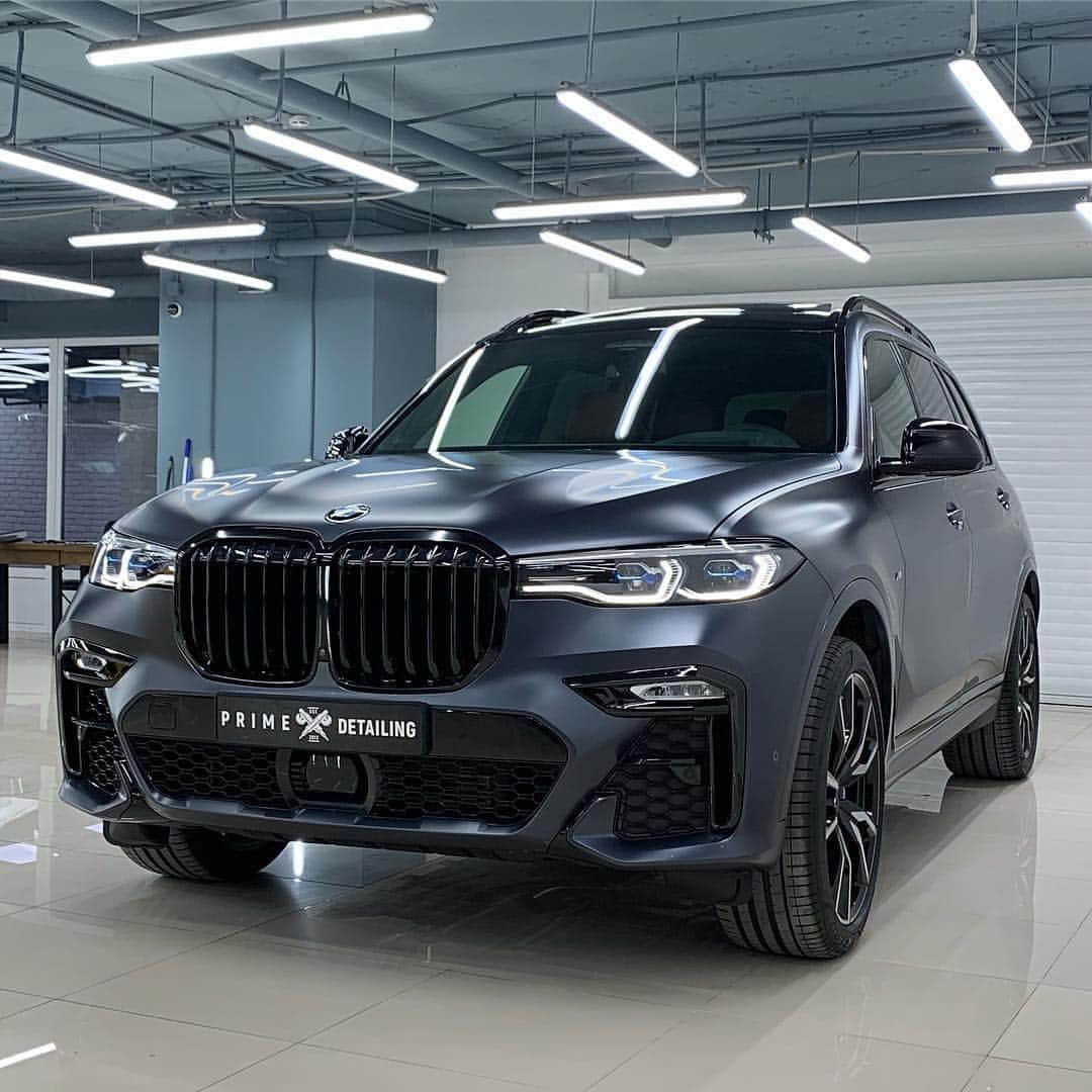 CARLiFESTYLEさんのインスタグラム写真 - (CARLiFESTYLEInstagram)「The BMW X7 M Sport. 👍🏼or👎🏼? Photo by @prime_detailing #carlifestyle - ( Follow the Network @autoplay )」4月15日 13時00分 - carlifestyle