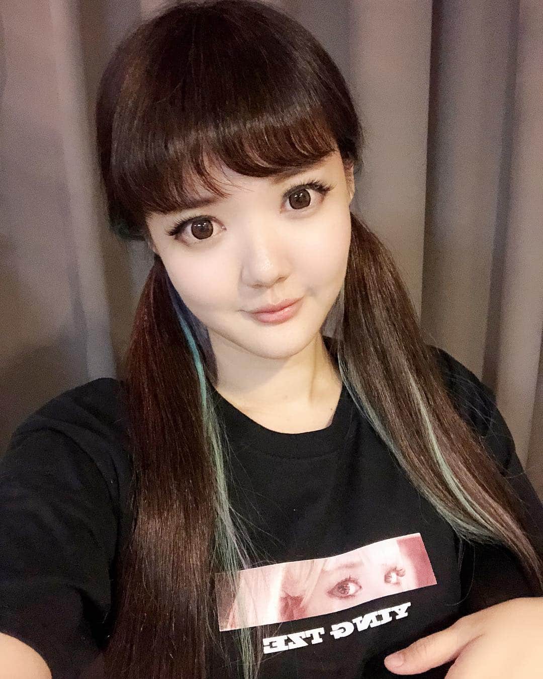 YingTzeさんのインスタグラム写真 - (YingTzeInstagram)「YTZ Twintails ! 🌸✨ _ Yesterday IG / FB / Whatsapp is down so I couldn’t post a new photo or update about my stream lol . 😂 Almost cancelled my stream but thank god FB is back 5 minutes before my stream !! ( and got my first 7 kills from PUBGM heheheheh ) _ Tonight I’ll be streaming Mobile Legends at 9pm (GMT+8). Squad Rank tonight ~ current rank is Legend 3. See you later guys !! ❤️ _ p/s : last week I have streamed for 7 days straight . Every night same time , same place. Thank you all who dropped by to support me. ❤️🙏🏻 Really appreciate it !  #blessed #ytzgaming #twintails #facebookgaming #facebookgamingcreators #streamer #gamermalaysia」4月15日 13時01分 - yingtze