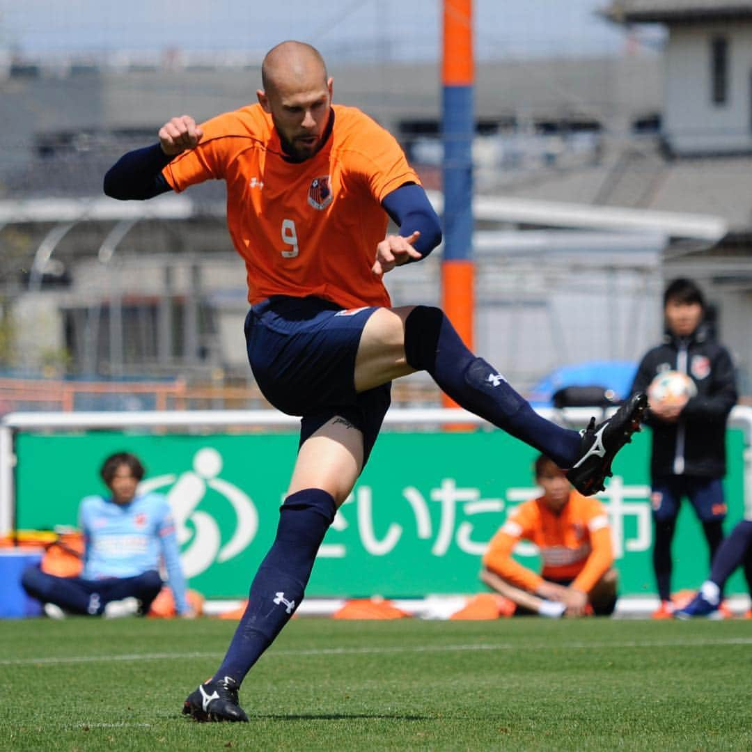 大宮アルディージャさんのインスタグラム写真 - (大宮アルディージャInstagram)「SC相模原との練習試合は、3-0で勝利👍  #26幹敏 が倒されて得たPKを #9シモヴィッチ が決めて先制⚽️ #ardija #大宮アルディージャ #Jリーグ #121パーセント #ORANGE #0415 #trainingmatch」4月15日 13時28分 - omiya.ardija