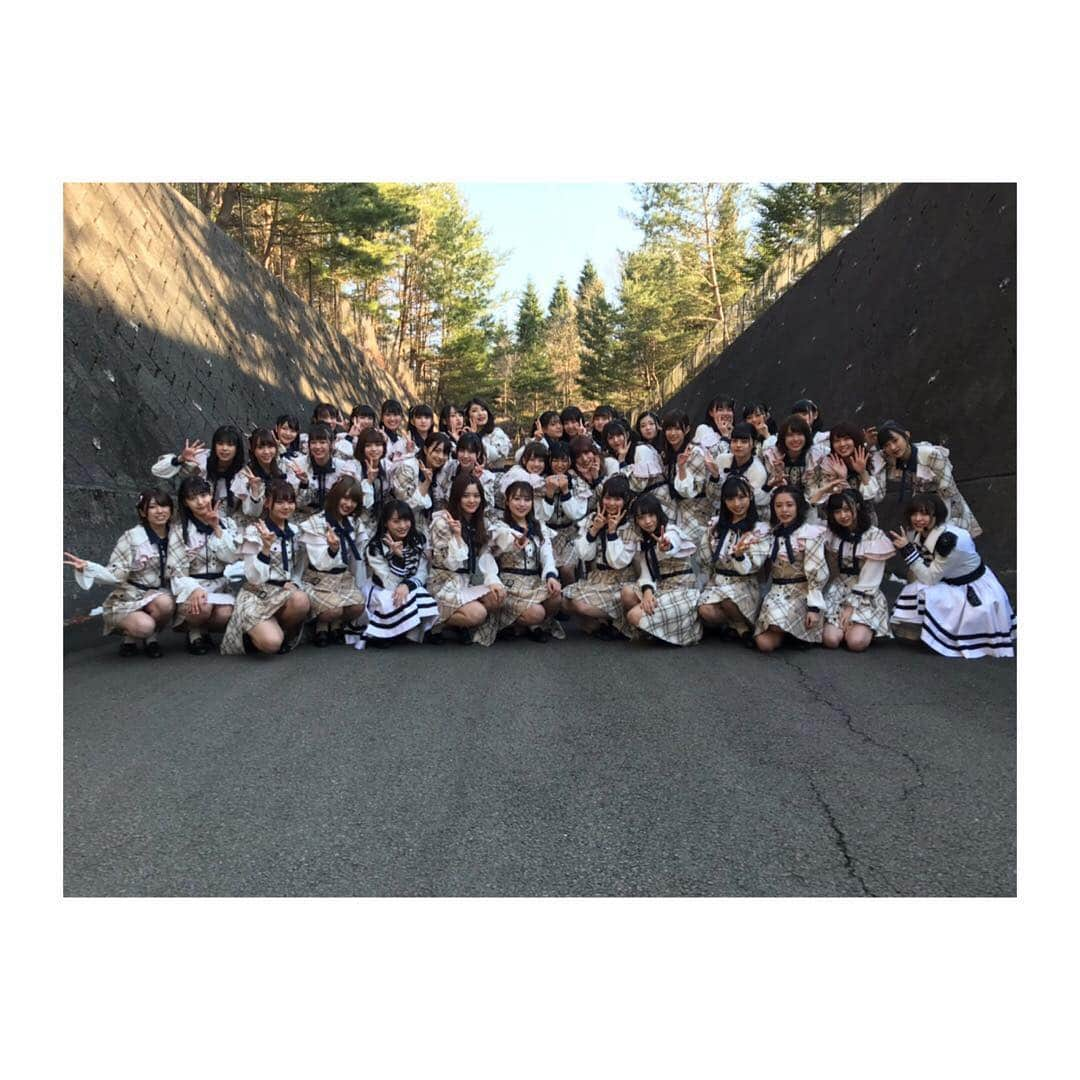 川原美咲さんのインスタグラム写真 - (川原美咲Instagram)「#チーム8結成5周年記念コンサート  #山梨県 #河口湖ステラシアター  ありがとうございました！ 楽しすぎて幸せすぎる2日間でした(●´ω｀●)これからもチーム8の応援よろしくお願いします！  写真は、エイトの新衣装のベージュチェック衣装💕ｶﾜｲｲ⸜(* ॑꒳ ॑* )⸝ ミュージカルのときの『10年桜』に出させていただいたときの制服衣装💕 『Generation Change』と『夕日を見ているか』のときの、バラの衣装🌹  ユニットの『カフカとでんでんむChu！』のカラフル衣装💕  そして最後は安定の可愛すぎるなおちゃん(●´ω｀●) めっちゃお気に入りです💕😍」4月15日 23時12分 - misaki_888_sagasaikou