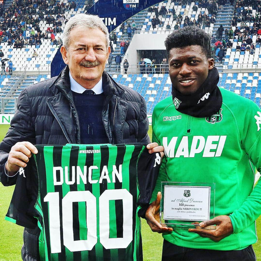 USサッスオーロ・カルチョさんのインスタグラム写真 - (USサッスオーロ・カルチョInstagram)「💯🖤💚 • #AlfredDuncan #SassuoloCalcio #SerieATIM #Neroverdi #Duncan #Sassuolo #MapeiStadium #ForzaSasol」4月15日 23時14分 - sassuolocalcio