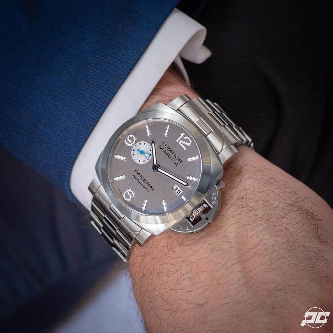 パネライのインスタグラム：「Has it grown on you yet?  The #Panerai #PAM978 44mm Luminor Marina with silver vertical brushed dial and raised Lume on a steel bracelet. #paneraicentral」