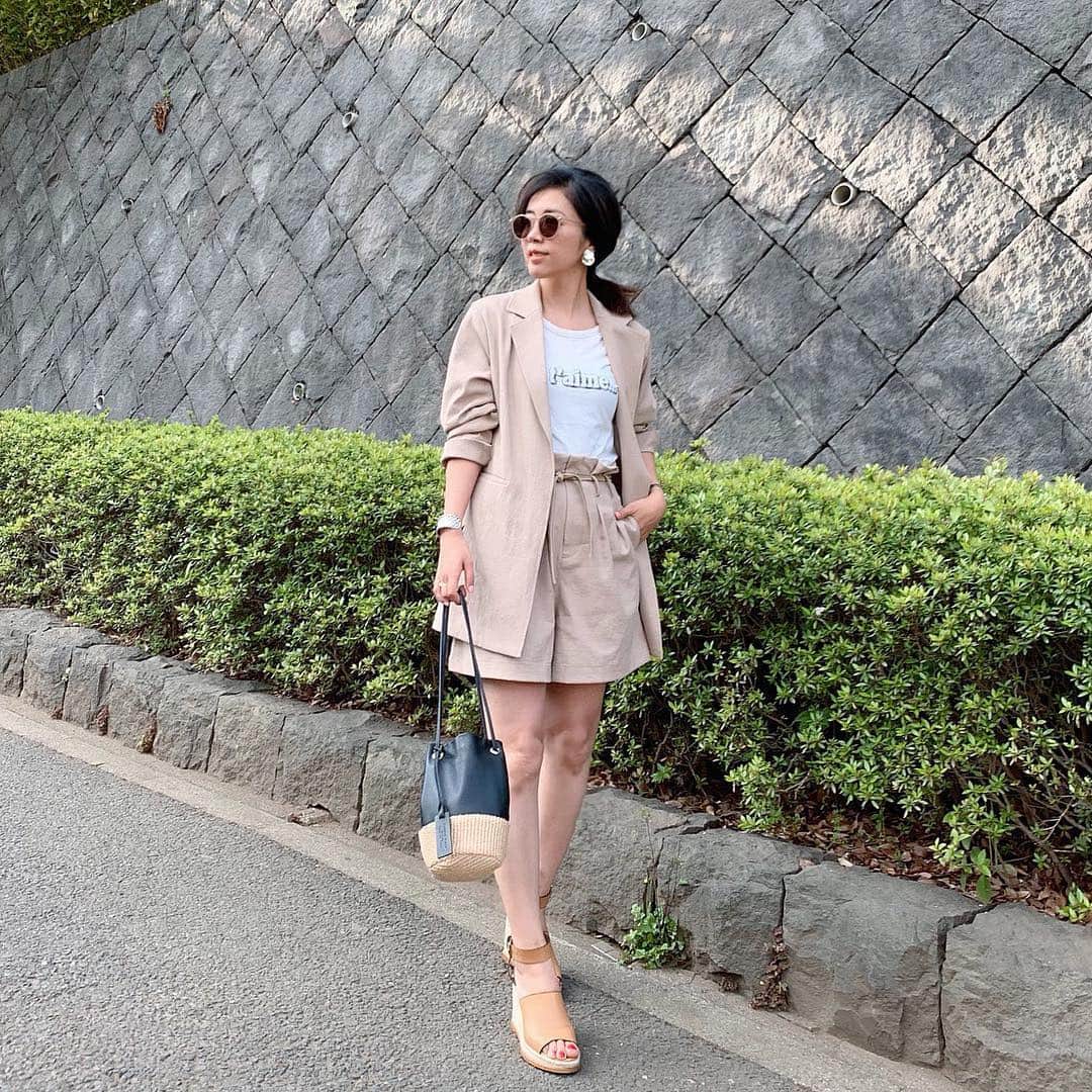 Sayakaのインスタグラム：「* 暖かかった今日はセットアップコーデ♡ * * * #fashion #outfit #coordinate #ootd #simple #basic #casual #amerivintage #setup #ronherman #maisonspecial #zara #sayakascoordinate #今日の服 #コーディネート #コーデ #シンプル #シンプルコーデ #アメリ #アメリヴィンテージ  #セットアップ #ロンハーマン #メゾンスペシャル #ザラ」