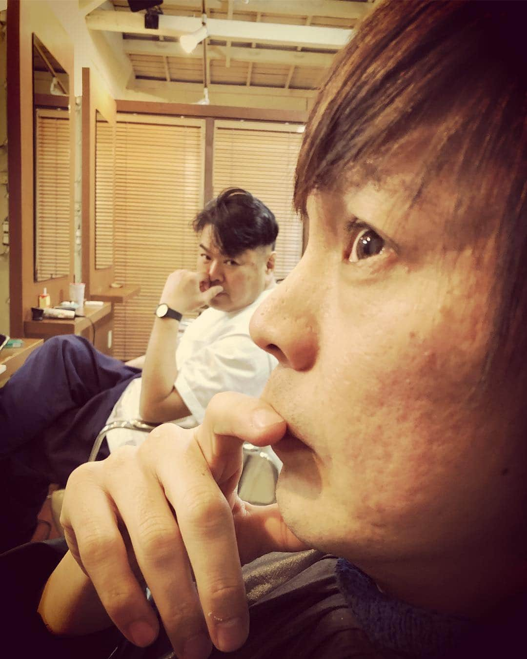 杉本知香さんのインスタグラム写真 - (杉本知香Instagram)「ネゴごしの川出ごしの森本ごしの川出ごしのネゴ。 大地ごしの森本ごしの大地。  #中目黒美容室 #ネゴシックス#nego6 #川出康介 #ニブンノゴ森本#ニブンノゴ#jealkb  #ダイノジ大地#ダイノジ#大地洋輔 #djダイノジ#吉本坂46」4月15日 23時35分 - sugimotoc