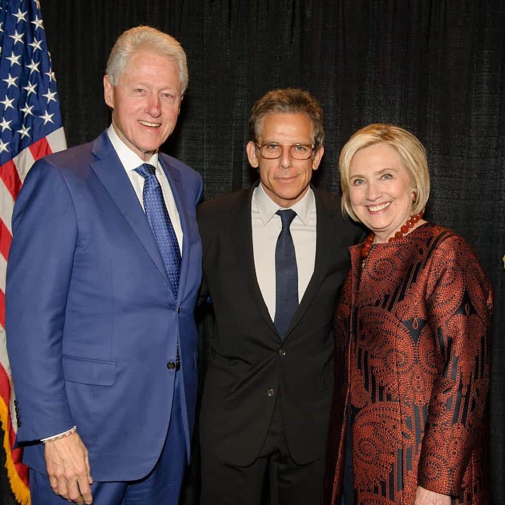 ヒラリー・クリントンさんのインスタグラム写真 - (ヒラリー・クリントンInstagram)「Lucky to spend a lovely, laughter-filled night in Detroit with @BenStiller and Bill! ⁣ ⁣ Photo: Andrew Potter」4月15日 23時55分 - hillaryclinton