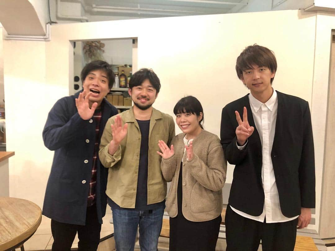 石井輝明さんのインスタグラム写真 - (石井輝明Instagram)「第2回メシとパンとコーヒーにご来場いただいた皆様、ありがとうございました。 お店を貸してくださったall seasons coffeeさんにも大感謝。 駆けつけてくれた西村ヒロチョくんとEXIT兼近くんには感謝感激くん。 第3回でお会いしましょう。  #メシとパンとコーヒー #バンビーノ藤田 #thisisパン吉田 #コマンダンテ石井 #allseasonscoffee #西村ヒロチョ #exit兼近 #大槻さん #プリン激ウマ」4月16日 0時01分 - comandanteishii