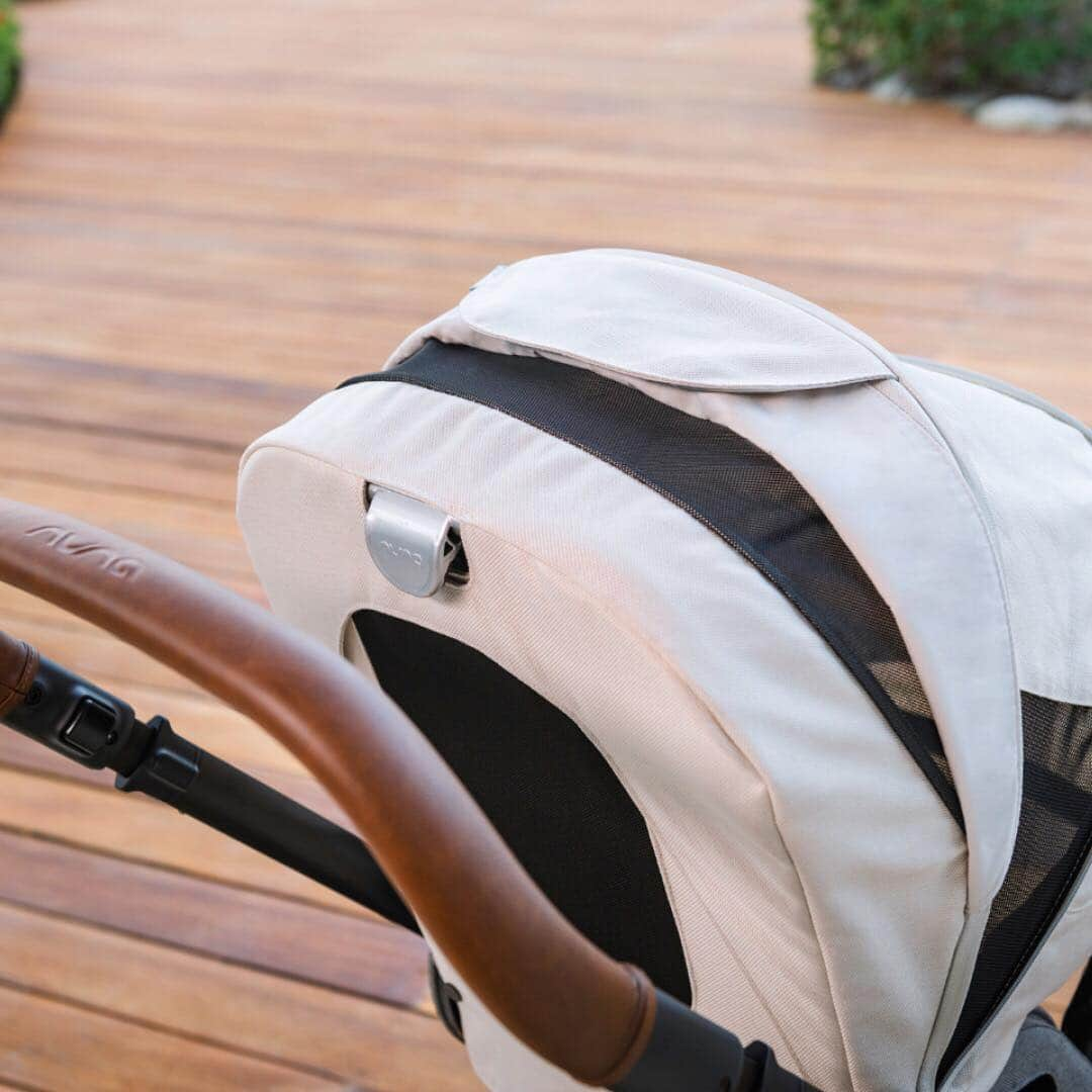 nunaさんのインスタグラム写真 - (nunaInstagram)「The Red Dot jury has made its decision: MIXX™ has received the Red Dot, which the renowned jury only awards to products that feature an outstanding design. #Nuna #Nuna_US #MIXX #Stroller #MoveInYourOwnWay #ThoughtfulDesign #FamilyTime #BabyGear」4月16日 0時04分 - nuna_usa