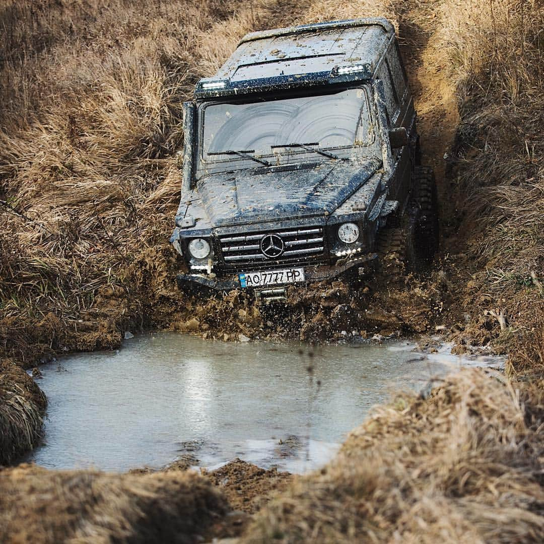 メルセデス・ベンツさんのインスタグラム写真 - (メルセデス・ベンツInstagram)「"No one takes their G off road." 🌟 Photo by @gclass_7777. . #MercedesBenz #GClass #strongerthantime #⭐ #mbfanphoto #automotivedesign #offroading #offroadnation #automotivedesign #mbcar」4月15日 15時31分 - mercedesbenz