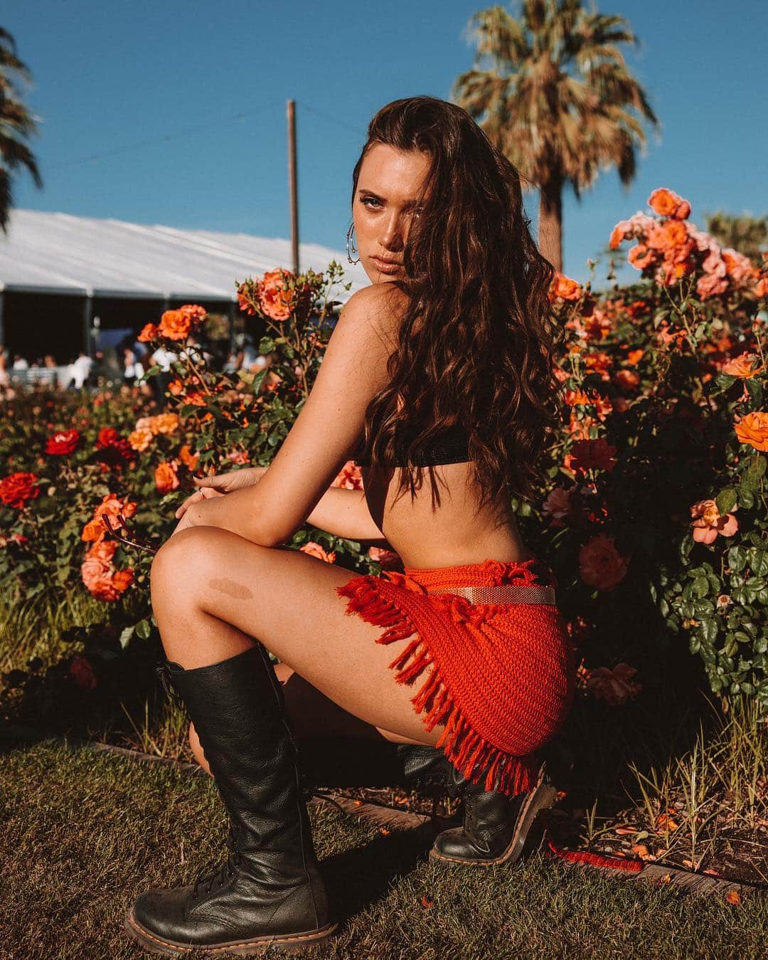 Bryant Eslavaさんのインスタグラム写真 - (Bryant EslavaInstagram)「currently editing so many photos i took at coachella this weekend 🌟 so many photos coming..who’s ready?💥 thank you @doteshopping & @cashapp for making this the best weekend ever 🙌」4月15日 15時58分 - bryant