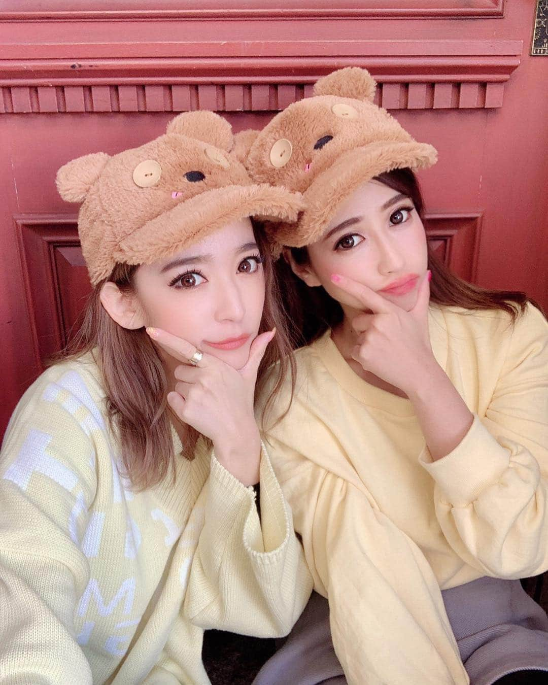 青木りえさんのインスタグラム写真 - (青木りえInstagram)「💛 💛 💛 最近🌸 @kanaxxy_0421 とusjに行ってきました💕 . ユニバは、イースターになってて可愛かった🌷ティムの帽子を被ったよー🧸 . カナと居ると❤️ 毎回、予期せぬ面白い出来事が起きて爆笑です😁✨ . . #楽しかったUSJ 😊 #毎回深まる絆#カナ#❤️#ユニバ#大阪#ユニバーサルスタジオ#ユニバーサルスタジオジャパン#usj#usjjapan#イースター#ミニオン#ティム#ミニオン」4月15日 16時18分 - aokirie0418