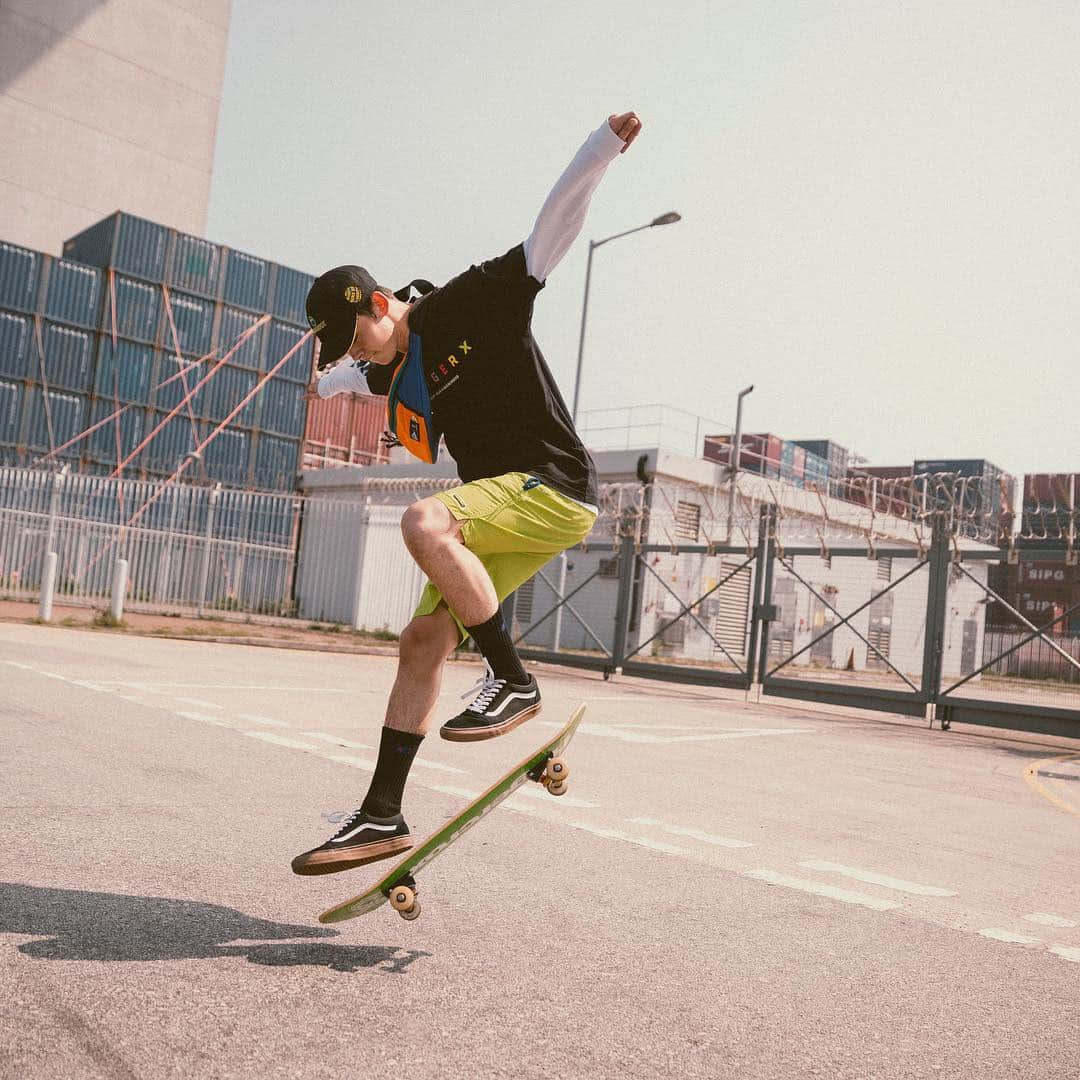 I.T IS INSPIRATIONさんのインスタグラム写真 - (I.T IS INSPIRATIONInstagram)「Get your skates on! - fingercroxx x Drifter Now available at selected fingercroxx and double-park stores - #fingercroxxdrifter @fingercroxxhk @doubleparkstore @drifter_hongkongmacau」4月15日 16時44分 - ithk