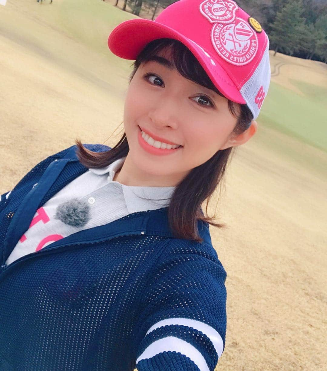 森木美和さんのインスタグラム写真 - (森木美和Instagram)「群馬県に行ってきました☺️⛳️✨﻿ ﻿ 毎週放送のゴルフ番組#ハッピースイング のロケで#jgmベルエアゴルフクラブ へ💕⛳️﻿ ﻿ #オンコレ のコーナーを担当させていただいてます♪﻿ ﻿ オンコレは送迎付きのコースレッスン⛳️✨﻿ 初心者から上級者までプロのレッスンがコースで受けられるんですよ💕﻿ ﻿ 季節の花や木、緑の芝は日常から解放されて✨気持ちがいいですね☺️⛳️﻿ ﻿ ５月はハッピースイングのコンペも開催されます⛳️✨﻿ ﻿ 季節も良くなってきたし♪﻿ ますますゴルフが楽しくなりますね😆💕﻿ ﻿ ﻿ #ハッピースイングゴルフコンペ﻿ #次回は５月２９日﻿ #とちぎテレビ#とちテレ#ハッピースイング#ゴルフ番組#jgmオンコレ﻿#ゴルフコンペ #golf#ゴルフ#ゴルフ女子#ゴルフ男子#golfstagrum#golfgirl#ゴルフコーデ#ゴルフ好き#enjoygolf#ゴルフウェア#pearlygates ﻿﻿ #インスタゴルフ #人気#ゴルフレッスン﻿ ﻿」4月15日 17時13分 - miwamoriki