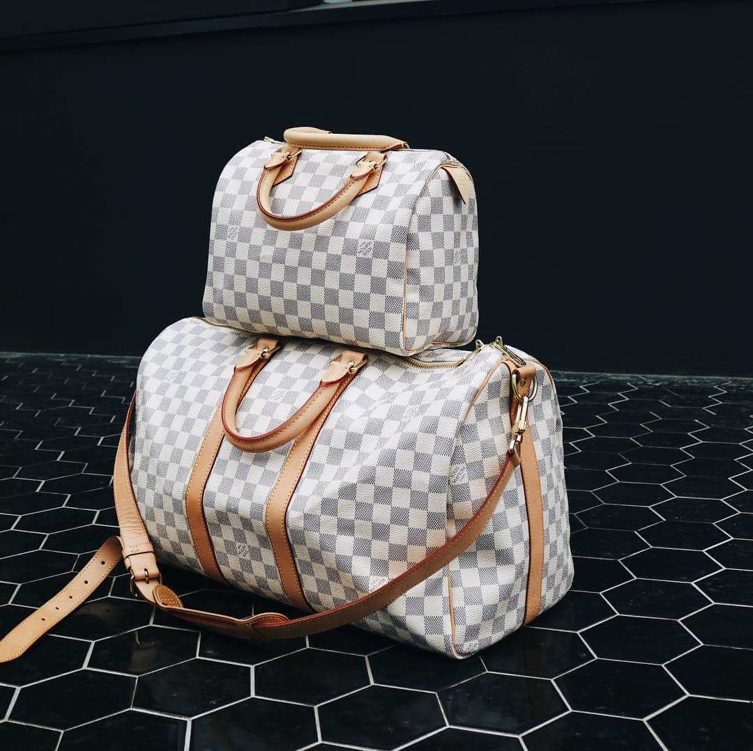 Vintage Brand Boutique AMOREさんのインスタグラム写真 - (Vintage Brand Boutique AMOREInstagram)「Louis Vuitton Damier Azur keepall bandoulier 45 & Damier azur speedy 25  #ヴィトンダミエ #lvdamierazur  Free Shipping Worldwide✈️ DM for more information ≫ ≫ ≫✉️ info@amorevintagetokyo.com  #ヴィンテージ #ルイヴィトン#ヴィンテージルイヴィトン#ヴィンテージヴィトン #モノグラム #エピ #ヴィンテージブランドブティック #アモーレ #アモーレトーキョー #表参道 #東京 #青山  #vintage #louisvuitton #LV #LVvintage #vintagelouisvuitton  #vuitton #damier #monogram #vintagebrandboutique #amoretokyo #amorevintage」4月15日 17時16分 - amore_tokyo