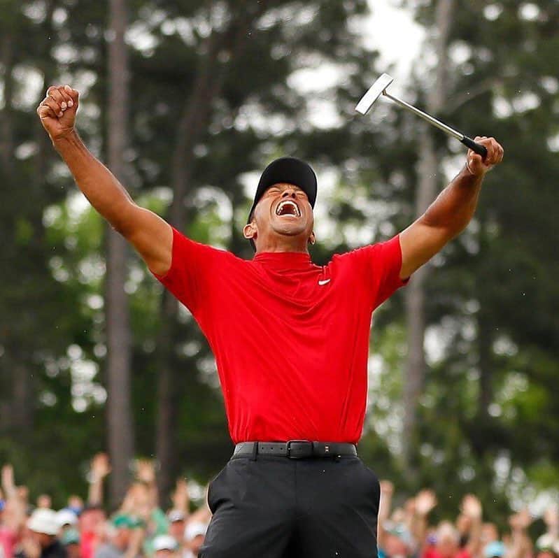 オリンピックチャンネルさんのインスタグラム写真 - (オリンピックチャンネルInstagram)「Tiger Woods is back!  14 years after his last Masters victory, the former world number one roars back on the final day to claim his fifth green jacket at @theMasters. This is Woods' 15th Major title, his first since he won the US Open in 2008 and is now only three behind the legendary Jack Nicklaus's record of 18 Major titles.」4月15日 17時46分 - olympicchannel_x