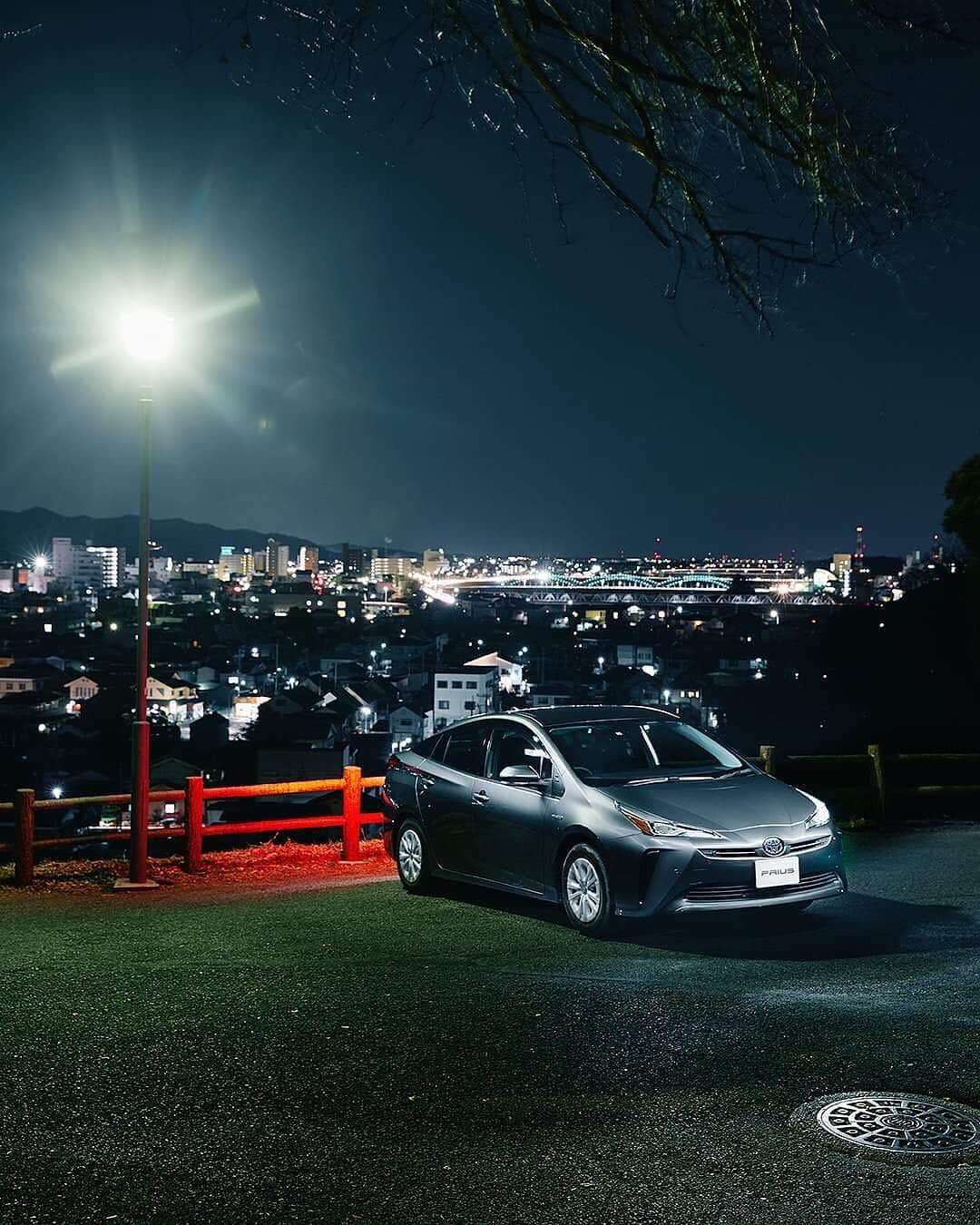 TOYOTAさんのインスタグラム写真 - (TOYOTAInstagram)「GRAND TOURING - Tochigi - . フォロワーの中から #トヨタグラム をつけて投稿されたトヨタ車をストーリーズでシェアしています📷✨ みなさんの写真をお待ちしております！ . . . #トヨタ #toyota #トヨタグラム #プリウス #prius #栃木 #tochigi #足利公園 #夜景 #夜景ら部 #japan_night_view #車のある風景 #ドライブ #🚗」4月15日 18時03分 - toyota_jp