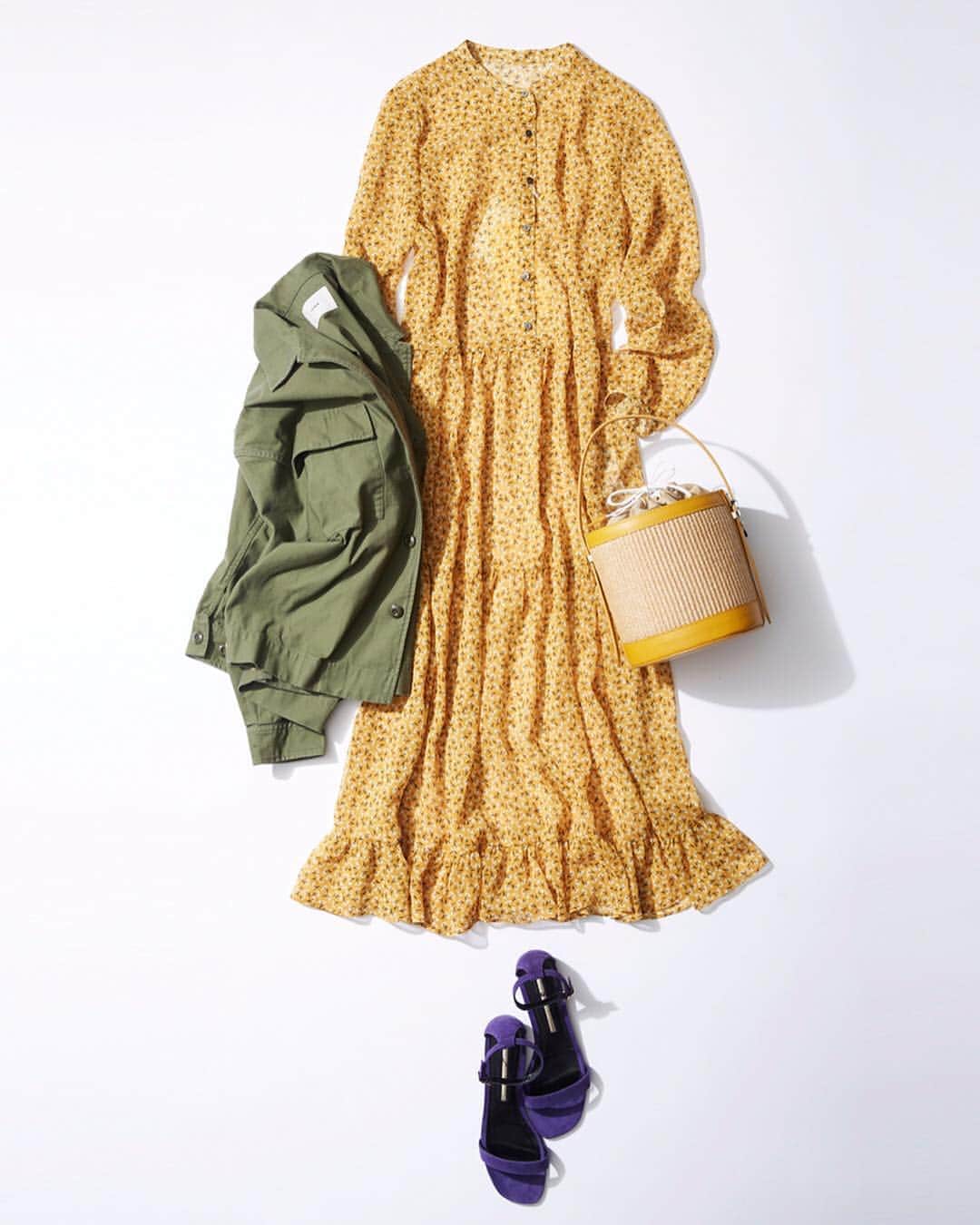 ルミネ公式のインスタグラム：「ワンピースはフラットサンダルで女度アップ #ワンピース ¥27,000+TAX #spickandspan #ジャケット ¥17,000+TAX #iena #バッグ ¥15,800+TAX #nanouniverse #サンダル ¥37,000+TAX #FRAMeWORK ・ #lumine #ルミネ #ルミネ北千住 http://magazine.lumine.ne.jp/?p=81432 ※商品の価格や取り扱い状況は撮影時点のもので、変更になることがあります。」
