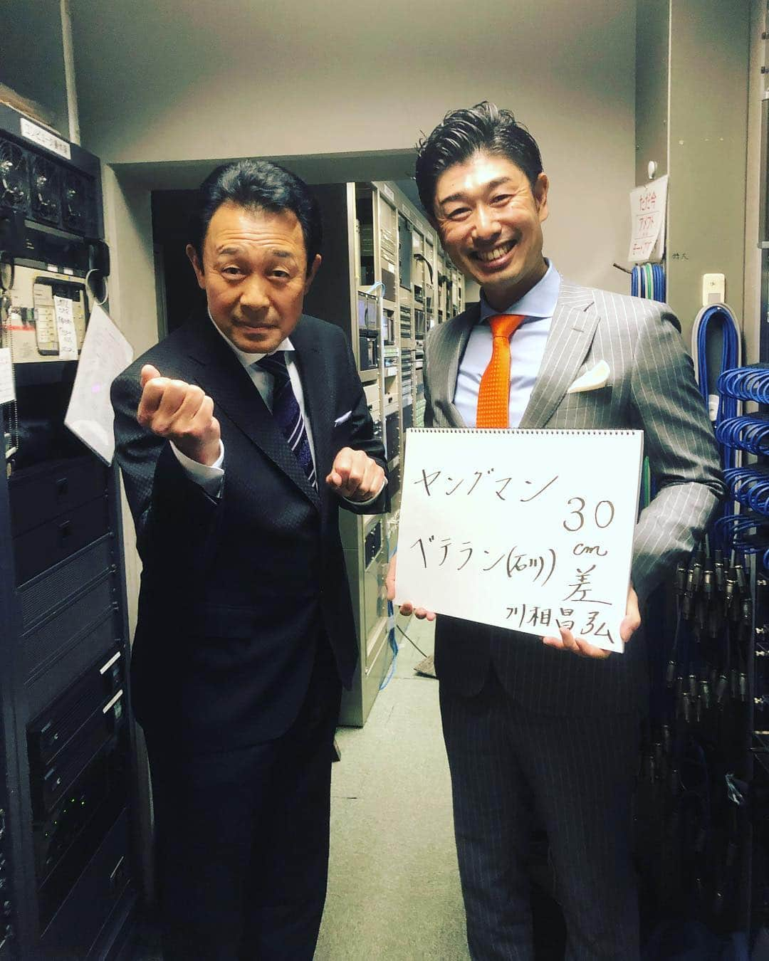 高橋大輔さんのインスタグラム写真 - (高橋大輔Instagram)「レジェンズシート初登場！  川相昌弘さん！  バントポーズして下さいました^ ^  #tokyogiants #読売ジャイアンツ #ジャイアンツ #巨人 #東京ドーム #レジェンズシート #スタジアムdj #ジャイアンツ応援mc #川相昌弘さん #通算犠打世界記録 #バントの神様」4月15日 18時00分 - daisuke_72