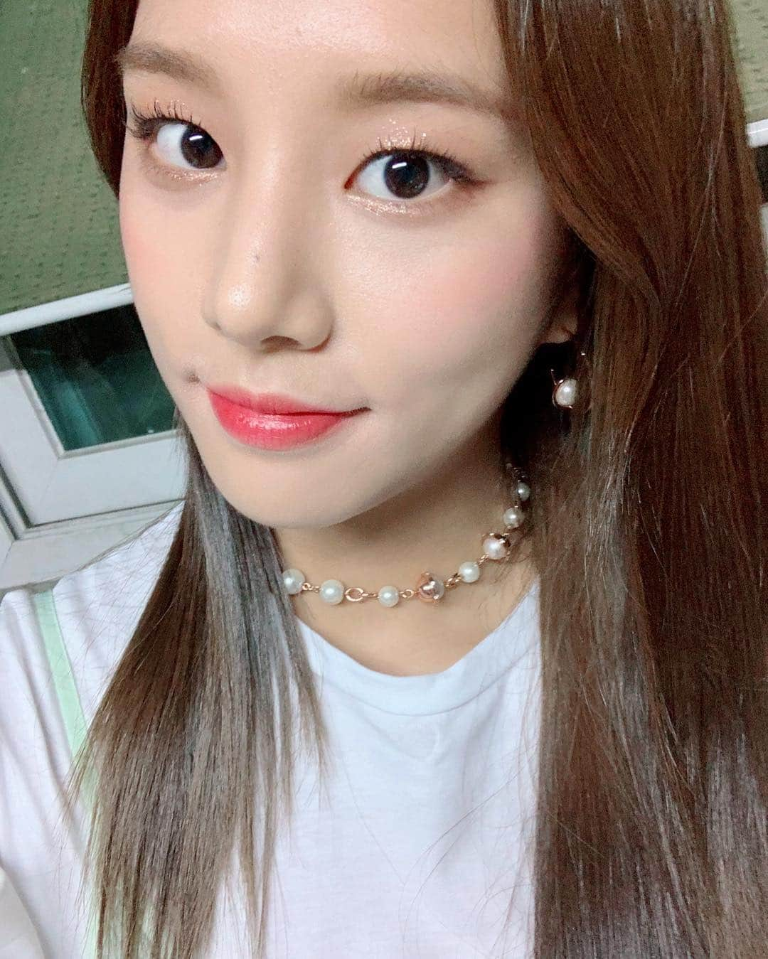 LABOUMさんのインスタグラム写真 - (LABOUMInstagram)「[#솔빈] 매주 월요일 솔빈이와 함께 뷰티 트렌드를 알아보는 시간⏰ 오늘 밤 11시 방송되는 뷰티룸 2화 놓치지마세요❤️ #라붐 #LABOUM #JTBC4 #뷰티룸 #보면_볼수록_예뻐지는_시간 #본방사수📺」4月15日 18時01分 - officiallaboum