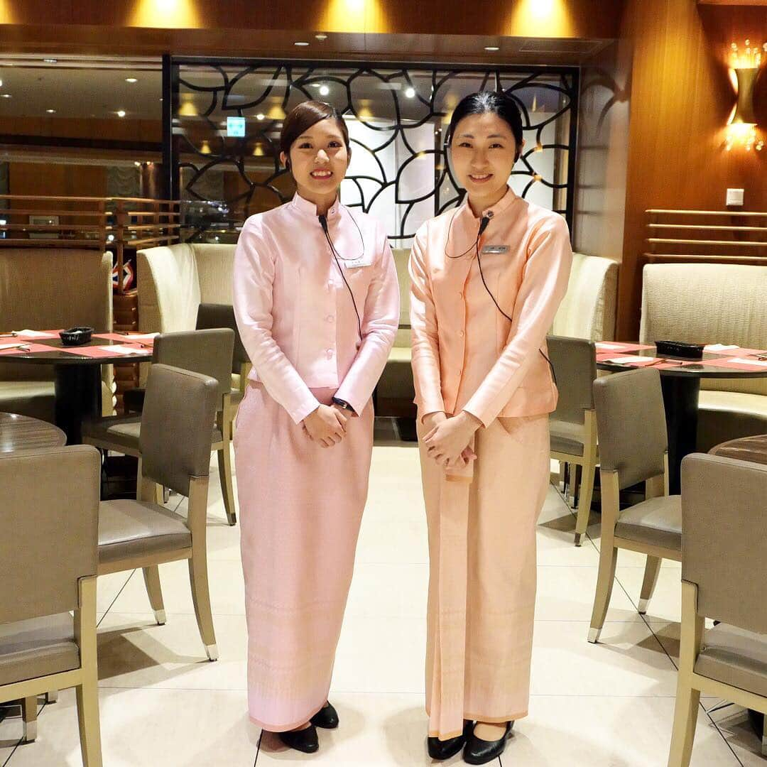 Sheraton Yokohamaさんのインスタグラム写真 - (Sheraton YokohamaInstagram)「Thai Food Fair🇹🇭 -------------------------------------------------------------- 【Instagramキャンペーン開催中！】 タイフードフェアの写真を撮って、#シェラトンタイフェア をつけて投稿してくれた方の中から抽選で1組2名様に『タイ国際航空で行く　日本⇔バンコク往復航空券』＋『ロイヤルオーキッドシェラトン ホテル＆タワーズ　ジュニアスイート2泊（朝食込）』をプレゼント！ Share your own images of Thai fair with #sheratonthaifair . A winner will get the round trip ticket to Bangkok and two nights stay of Royal Orchid Sheraton! -------------------------------------------------------------- #japan #yokohama  #trip #sheraton #thailand  #bangkok #thaifood #横浜 #横浜駅 #バンコク #タイ料理 #エスニック料理 #タイ料理好き #タイ衣裳 #タイ伝統衣装 #ブッフェ #ランチブッフェ #ディナーブッフェ #タイ旅行 #プレゼントキャンペーン #amazingthailand #こんなタイ知らなかった#タイ国際航空 #タイ航空 #TG割 #横浜ベイシェラトン」4月15日 18時02分 - sheratonyokohama