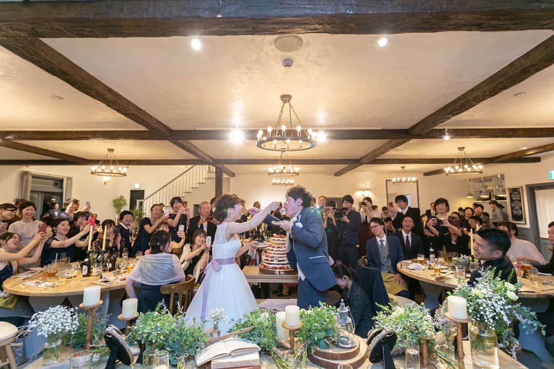 BARN&FOREST148さんのインスタグラム写真 - (BARN&FOREST148Instagram)「. ファーストバイトで 新婦様の大きな愛を受け止めます . . 映画のような、たった一つの感動 @barn_and_forest148  HPもしくはお電話にて お気軽にお問い合わせください♬*゜ . #barnandforest148 #148cafe #barn #148花嫁 #バーンアンドフォレスト #バーンアンドフォレスト148 #レストランウェディング #流山 #流山おおたかの森 #千葉花嫁 #結婚式写真 #結婚式場 #結婚式レポ #プレ花嫁 #卒花嫁 #緑のある結婚式場 #ガーデンのある結婚式場 #日本中のプレ花嫁さんと繋がりたい #全国のプレ花嫁さんと繋がりたい #こだわりのウェディング #自然 #2019春婚 #2019夏婚 #2019秋婚 #ファーストバイト」4月15日 18時02分 - barn_and_forest148