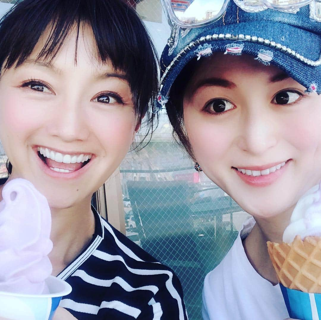 福島和可菜さんのインスタグラム写真 - (福島和可菜Instagram)「わーいヽ(^0^)ノ #プライベート #釣行 #in #沖縄 #with #相棒 #みゆき #久々の旅 #仲良くなったキッカケは #大食い #と #釣り好き #BLUESEAL #アイス #を #愛す #夏みたい #今日は本島 #明日は島に渡ります #リピーター」4月15日 18時21分 - fukushimawakana