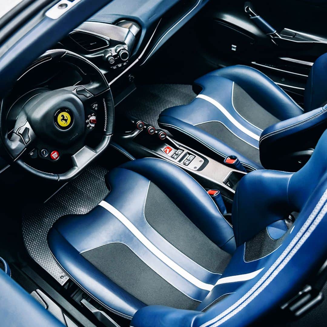 フェラーリさんのインスタグラム写真 - (フェラーリInstagram)「A prominent interior to match the #Ferrari488PistaSpider’s formidable exterior. Take the road in avant-garde style. #Ferrari #ItalianDesign #Details」4月15日 18時15分 - ferrari