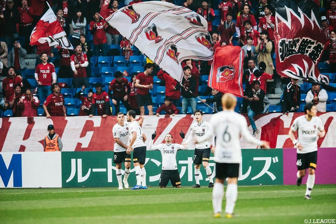 Ｊリーグさんのインスタグラム写真 - (ＪリーグInstagram)「Play Back JLEAGUE⚽️📸﻿﻿﻿ ﻿﻿﻿ 🏆#明治安田生命Ｊ１リーグ 第７節 ﻿﻿﻿ 印象的なシーンをプレイバック🔥﻿﻿﻿ ﻿﻿﻿ #Ｊリーグ ﻿﻿﻿ #jleague﻿﻿﻿ ﻿ ﻿ #清水エスパルス#チョンテセ#松原后 #横浜Fマリノス#マルコスジュニオール #FC東京 #ディエゴオリヴィエイラ #川崎フロンターレ #知念慶#小林悠 #浦和レッズ#エヴェルトン #サンフレッチェ広島#渡大生 #大分トリニータ#オナイウ阿道 #セレッソ大阪#都倉賢 #湘南ベルマーレ#曹貴裁  #松本山雅FC﻿#反町康治 ﻿ ﻿ #soccer #サッカー﻿ #soccerphotography#⚽️」4月15日 18時18分 - jleaguejp