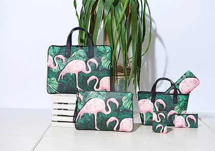 ear PAPILLONNER officialのグルメインスタ